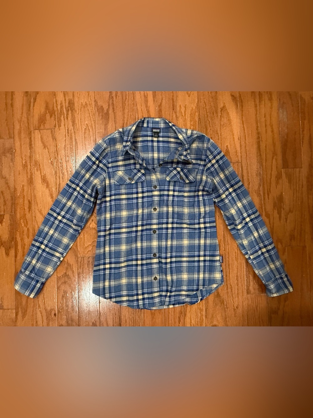 NWOT*** Patagonia Blue and Cream Plaid Button-Down Shirt